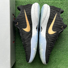 Load image into Gallery viewer, Nike Lebron Metallic Gold 20s Size 12
