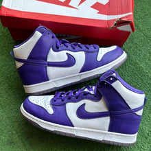 Load image into Gallery viewer, Nike Varsity Purple High Dunks Size 12W/10.5M

