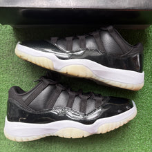 Load image into Gallery viewer, Jordan 72-10 11 Lows Size 9.5
