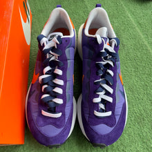 Load image into Gallery viewer, Nike Sacai Dark Iris Vaporwaffles Size 12
