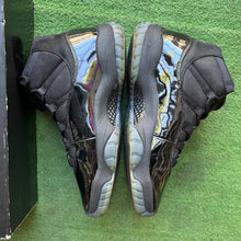 Load image into Gallery viewer, Jordan Cap and Gown 11s Size 12
