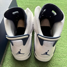Load image into Gallery viewer, Jordan Midnight Navy 6s Size 10.5

