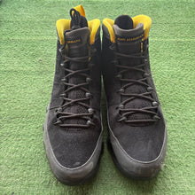 Load image into Gallery viewer, Jordan Charcoal Gold 9s Size 11
