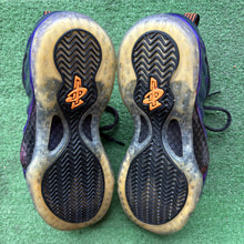Load image into Gallery viewer, Nike Phoenix Suns Foamposites Size 8
