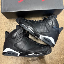 Load image into Gallery viewer, Jordan Black Cat 6s Size 10.5
