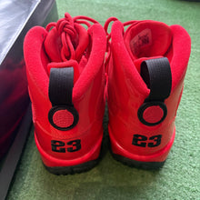 Load image into Gallery viewer, Jordan Chili 9s Size 9.5
