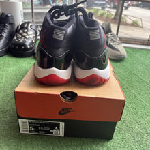 Load image into Gallery viewer, Jordan Bred 11s Size 5Y
