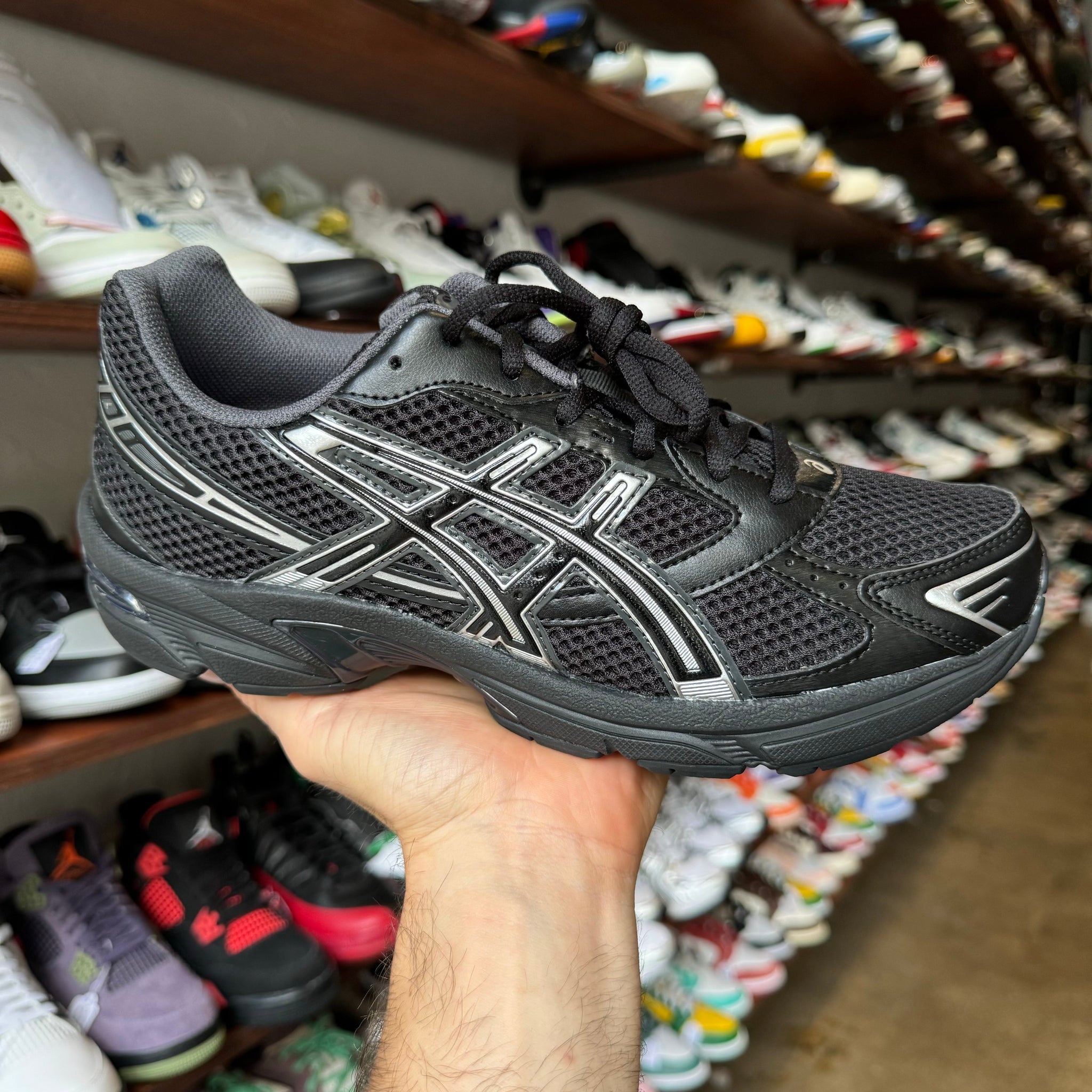 asics black pure silver