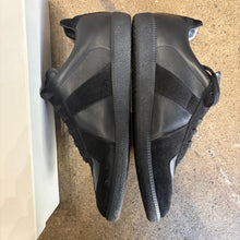 Load image into Gallery viewer, MM Gaits Size 44
