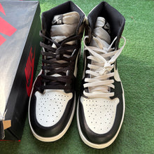 Load image into Gallery viewer, Jordan Mocha 1s Size 14
