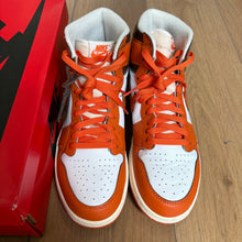 Load image into Gallery viewer, Jordan Starfish 1s Size 10W/8.5M
