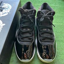 Load image into Gallery viewer, Jordan Space Jam 11s Size 12
