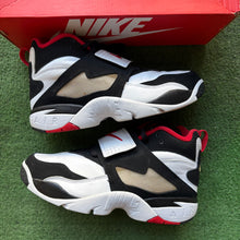 Load image into Gallery viewer, Nike Air 49ers Diamond Turfs Size 9
