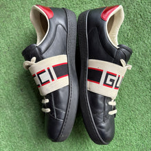 Load image into Gallery viewer, Gucci Stripe Black Aces Size 8
