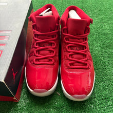 Load image into Gallery viewer, Jordan Win Like 96 11s Size 8
