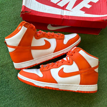 Load image into Gallery viewer, Nike Syracuse High Dunks Size 13

