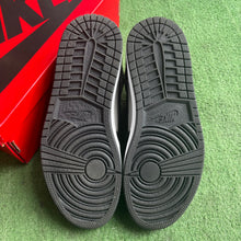 Load image into Gallery viewer, Jordan Twist 2.0 1s Size 10W/8.5M
