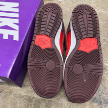 Load image into Gallery viewer, Nike Cherry SB Dunks Size 11
