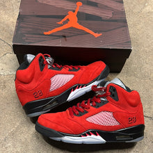 Load image into Gallery viewer, Jordan Raging Bull 5s Size 9.5
