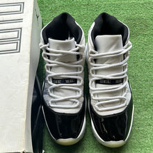Load image into Gallery viewer, Jordan Concord 11s Size 11

