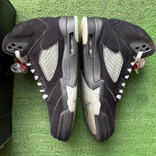 Load image into Gallery viewer, Jordan Reimagined Metallic 5s Size 8
