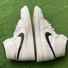Load image into Gallery viewer, Jordan Ying Yang 1s Size 10
