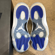 Load image into Gallery viewer, Jordan Space Jam 11s Size 11
