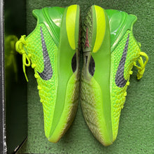 Load image into Gallery viewer, Nike Kobe Grinch Protro 6s Size 8
