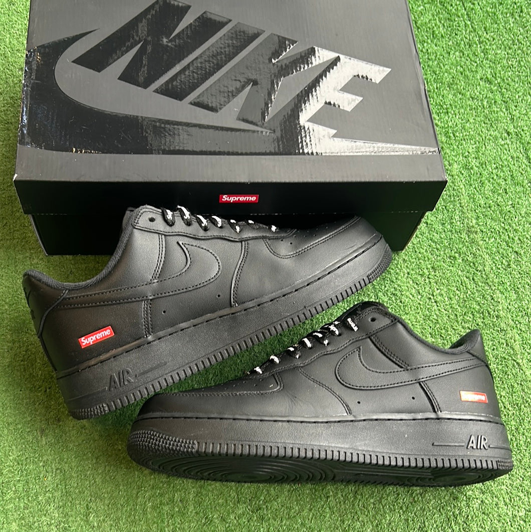 Nike Supreme Air Force 1s Size 10