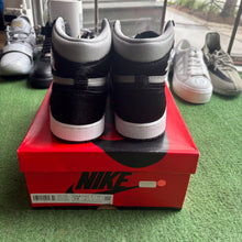 Load image into Gallery viewer, Jordan Twist 2.0 1s Size 10W/8.5M
