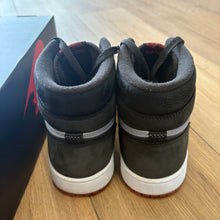 Load image into Gallery viewer, Jordan High Element Gore-Tex Size 9
