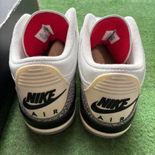 Load image into Gallery viewer, Jordan Reimagined White Cements 3s Size 13
