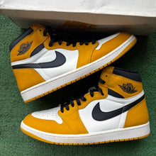 Load image into Gallery viewer, Jordan Ochre 1s Size 11.5
