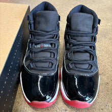 Load image into Gallery viewer, Jordan Bred 11s Size 8
