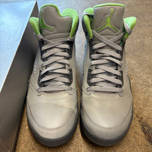Load image into Gallery viewer, Jordan Green Bean 5s Size 10
