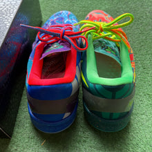 Load image into Gallery viewer, Nike Kobe What The 8s Size 9

