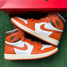 Load image into Gallery viewer, Jordan Starfish 1s Size 12W/10.5M
