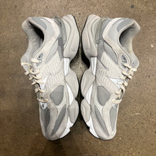 Load image into Gallery viewer, New Balance 9060s Size 12
