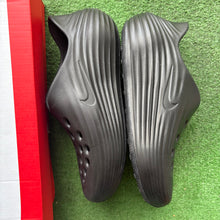 Load image into Gallery viewer, Nike ReactX Rejunen8s Size 8
