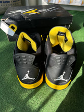 Load image into Gallery viewer, Jordan Thunder 4s Size 13
