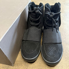 Load image into Gallery viewer, Yeezy Triple Black 750s Size 8
