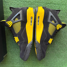 Load image into Gallery viewer, Jordan Thunder 4s Size 7.5
