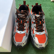 Load image into Gallery viewer, Off White Be Right Back Sneakers Size 40
