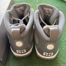 Load image into Gallery viewer, Jordan Cool Grey 9s Size 11

