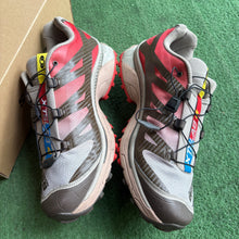 Load image into Gallery viewer, Salomon XT-4s Size 11.5
