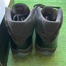 Load image into Gallery viewer, Jordan Cap and Gown 11s Size 12
