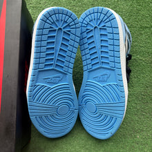 Load image into Gallery viewer, Jordan University Blue 1s Size 9.5
