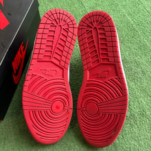 Load image into Gallery viewer, Jordan Homage 1s Size 12
