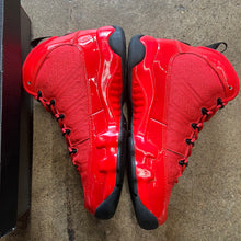Load image into Gallery viewer, Jordan Chile Red 9s Size 7Y
