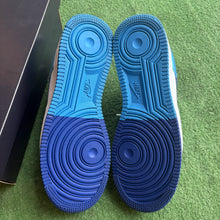 Load image into Gallery viewer, Nike Photo Blue Air Force 1s Size 9.5
